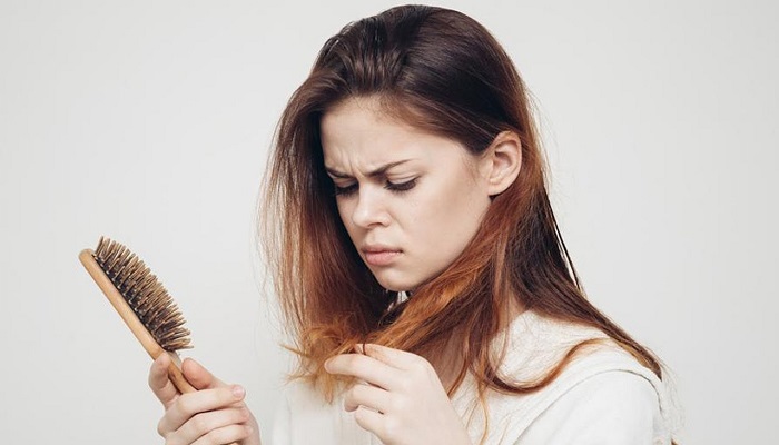 ریزش مو در اثر کمبود بیوتین