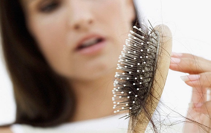 درمان ریزش مو با روغن کرچک