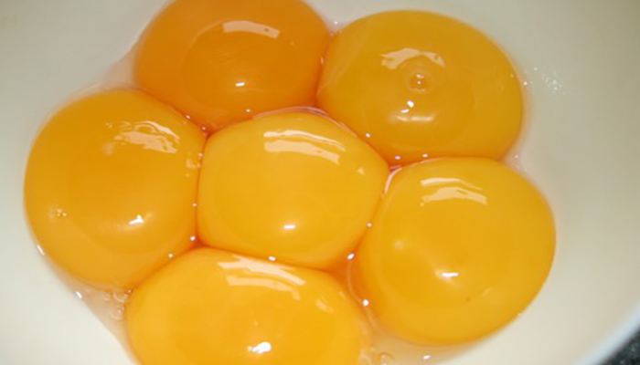 فلفل قرمز و زرده تخم مرغ، مناسب برای تقویت و رشد مو
