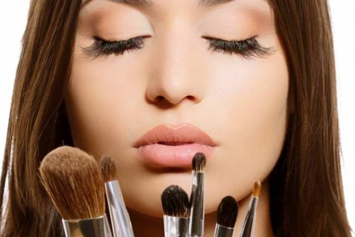 جلوگیری از عوارض پوستی ماسک تنفسی با اجتناب از آرایش